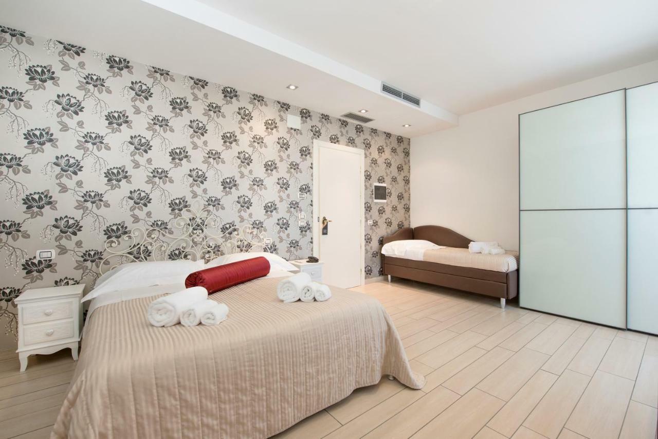 Hotel Fiamma & Spa Чезенатіко Екстер'єр фото
