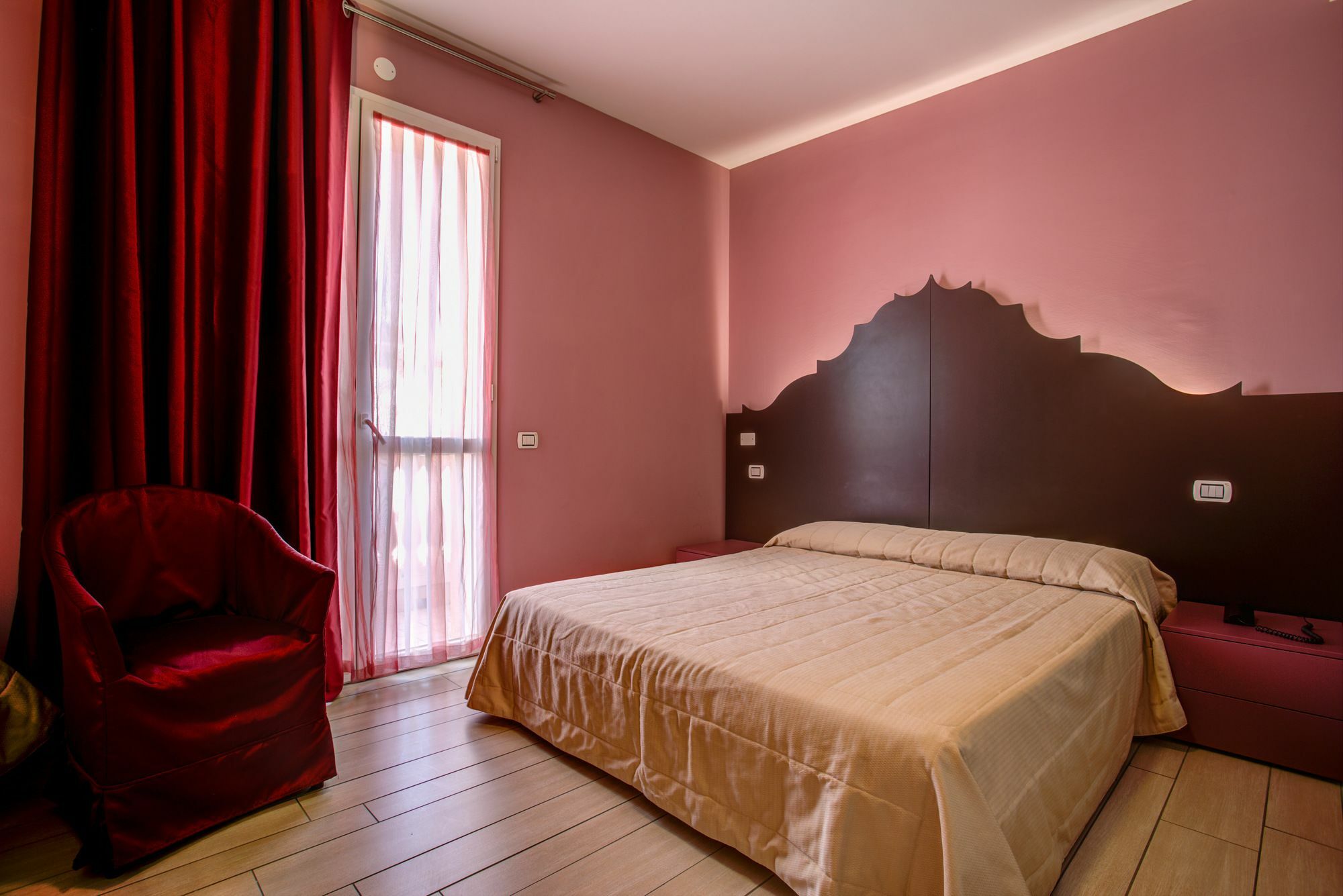 Hotel Fiamma & Spa Чезенатіко Екстер'єр фото